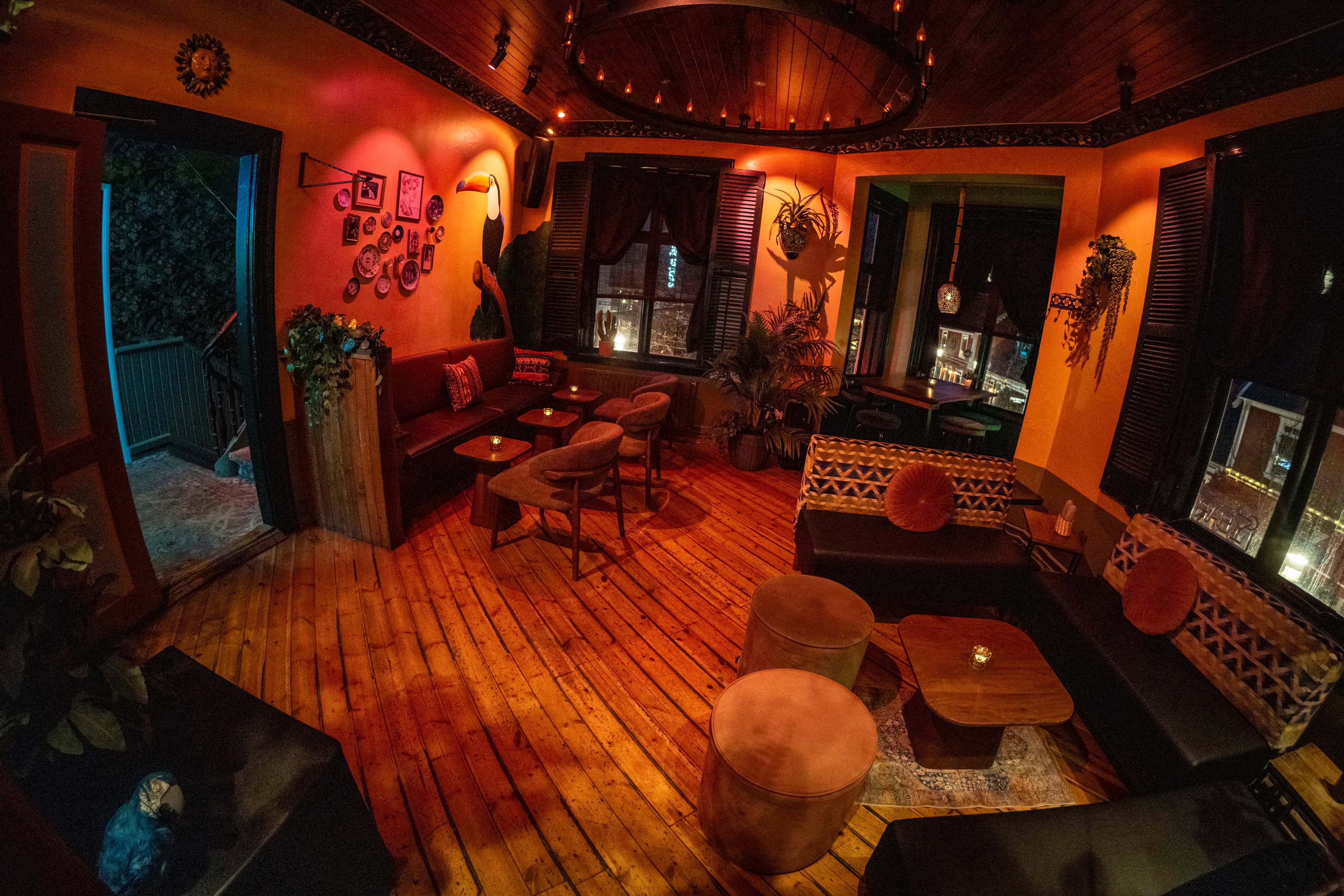 Macondo bar mynd 12